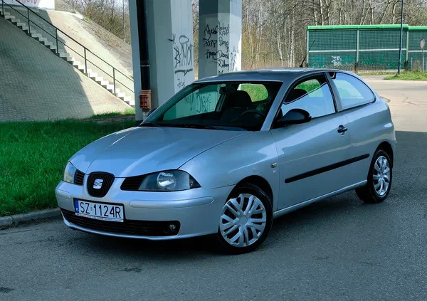 śląskie Seat Ibiza cena 3490 przebieg: 140000, rok produkcji 2004 z Szczawnica